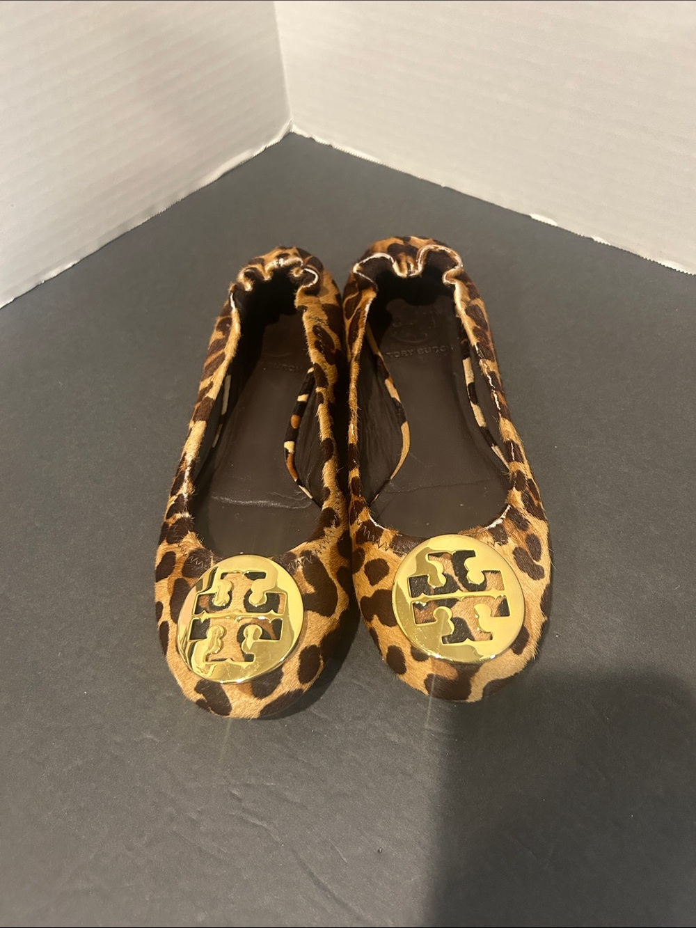 Tory Burch Pony Hair Leopard-Print ballet flats  Flats with Gold Logo - Size 6